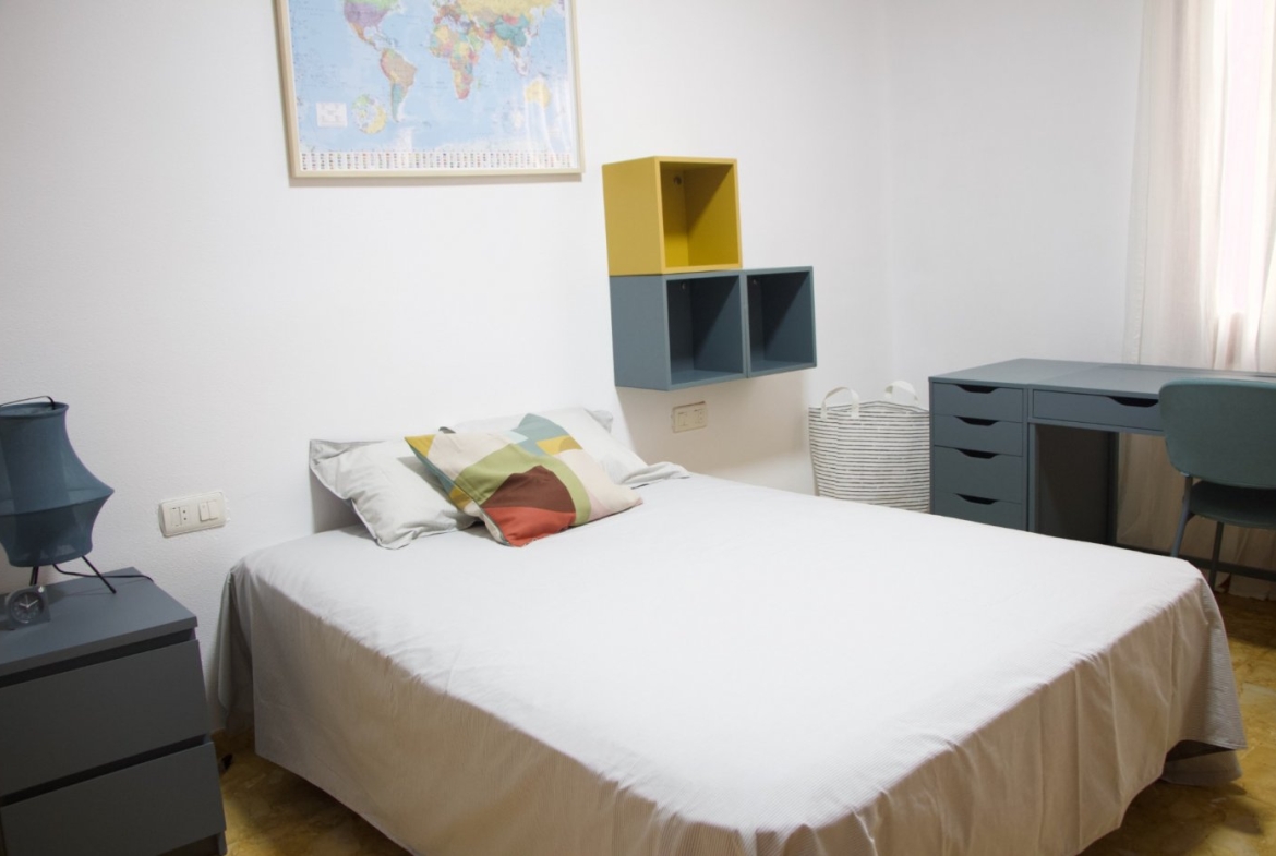 Venta de Habitación Estación Metro Moncada Moncada