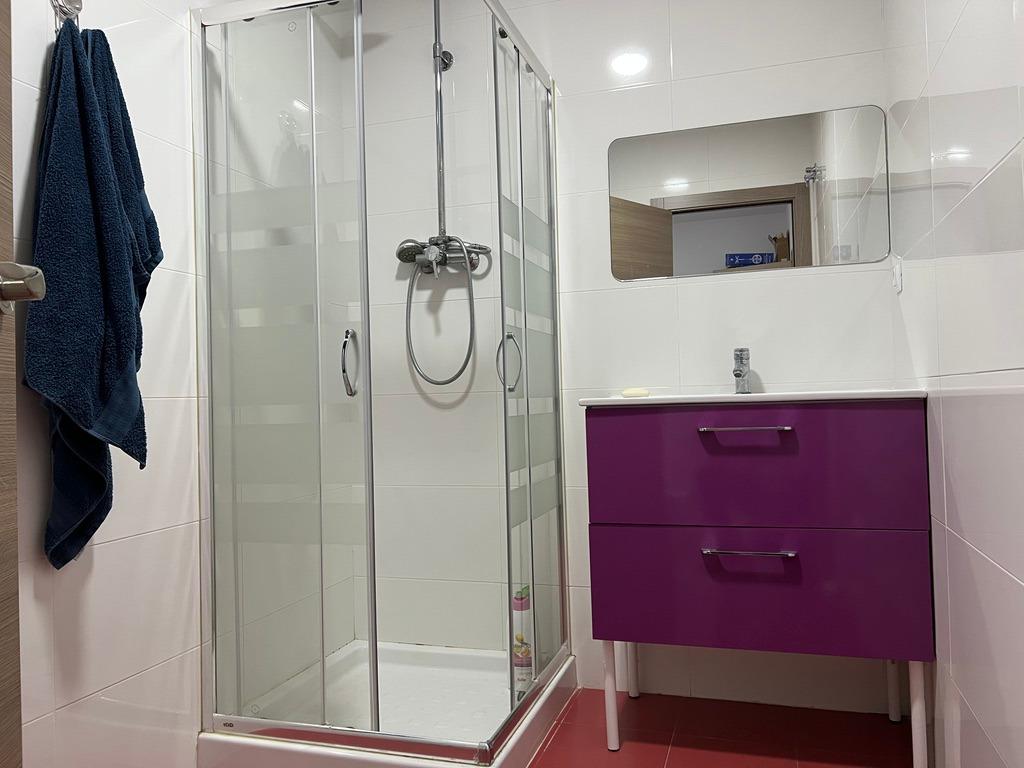 DISPONIBLE PARA SEPTIEMBRE 2026. HABITACIÓN CON BAÑO PRIVADO EN ALFARA DEL PATRIARCA.