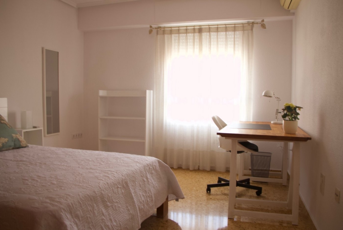 Habitación Zona Carrer del Negre Moncada