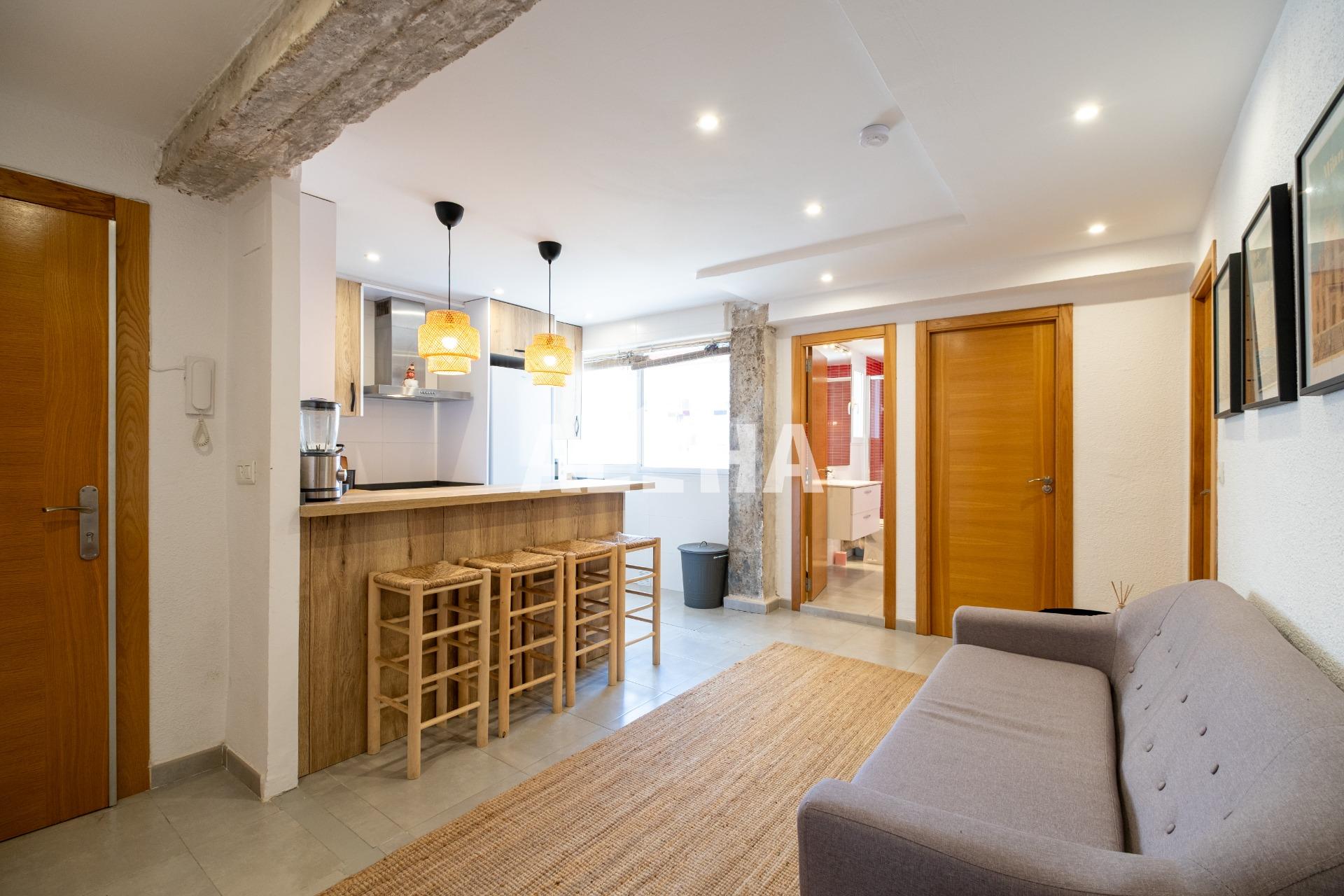 HABITACIONES PARA ESTUDIANTES CEU (SOLO CHICAS) DISPONIBLES DESDE EL 16 DE JUNIO DE 2026 HABITACIONES PARA ESTUDIANTES CEU (SOLO CHICAS) DISPONIBLES DESDE EL 16 DE JUNIO DE 2026