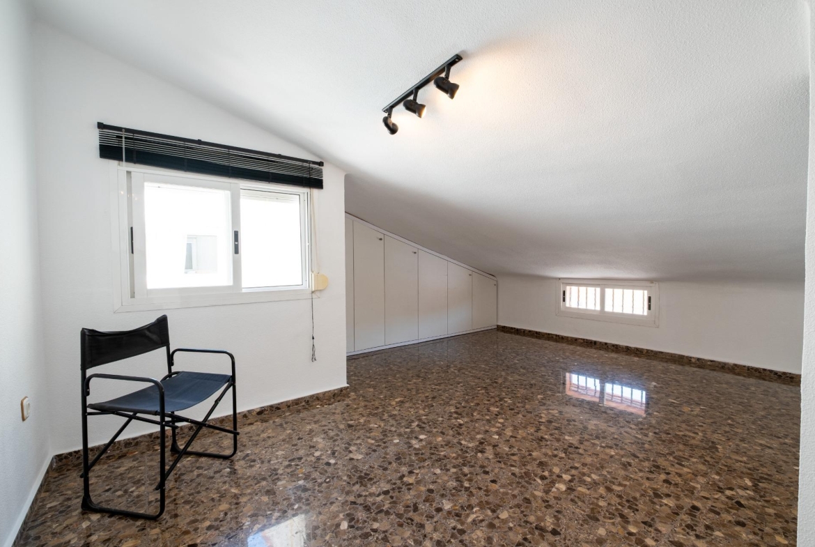 Ático Dúplex en Barrio les eres, Moncada – A0718