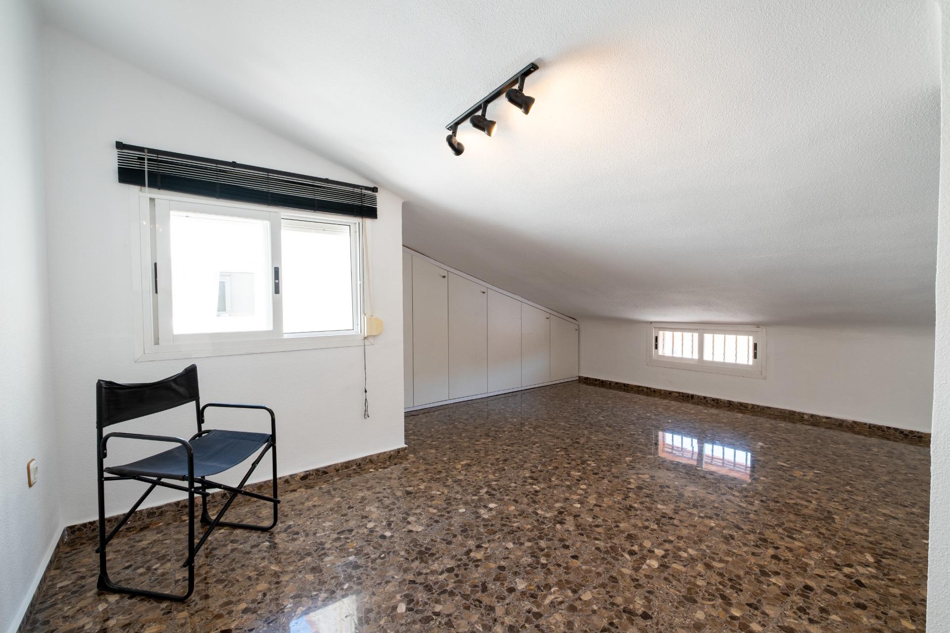 Ático Dúplex en Barrio les eres, Moncada – A0718