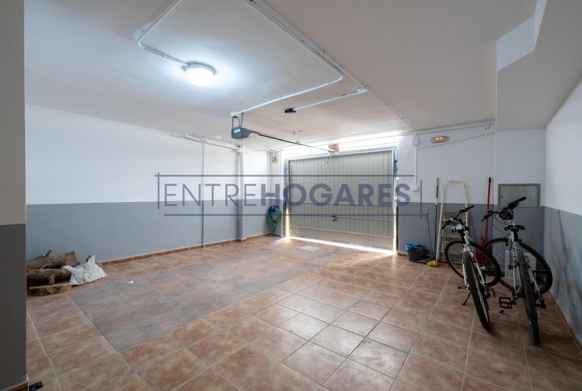 Adosado en Barrio de las torres, Moncada – V0719