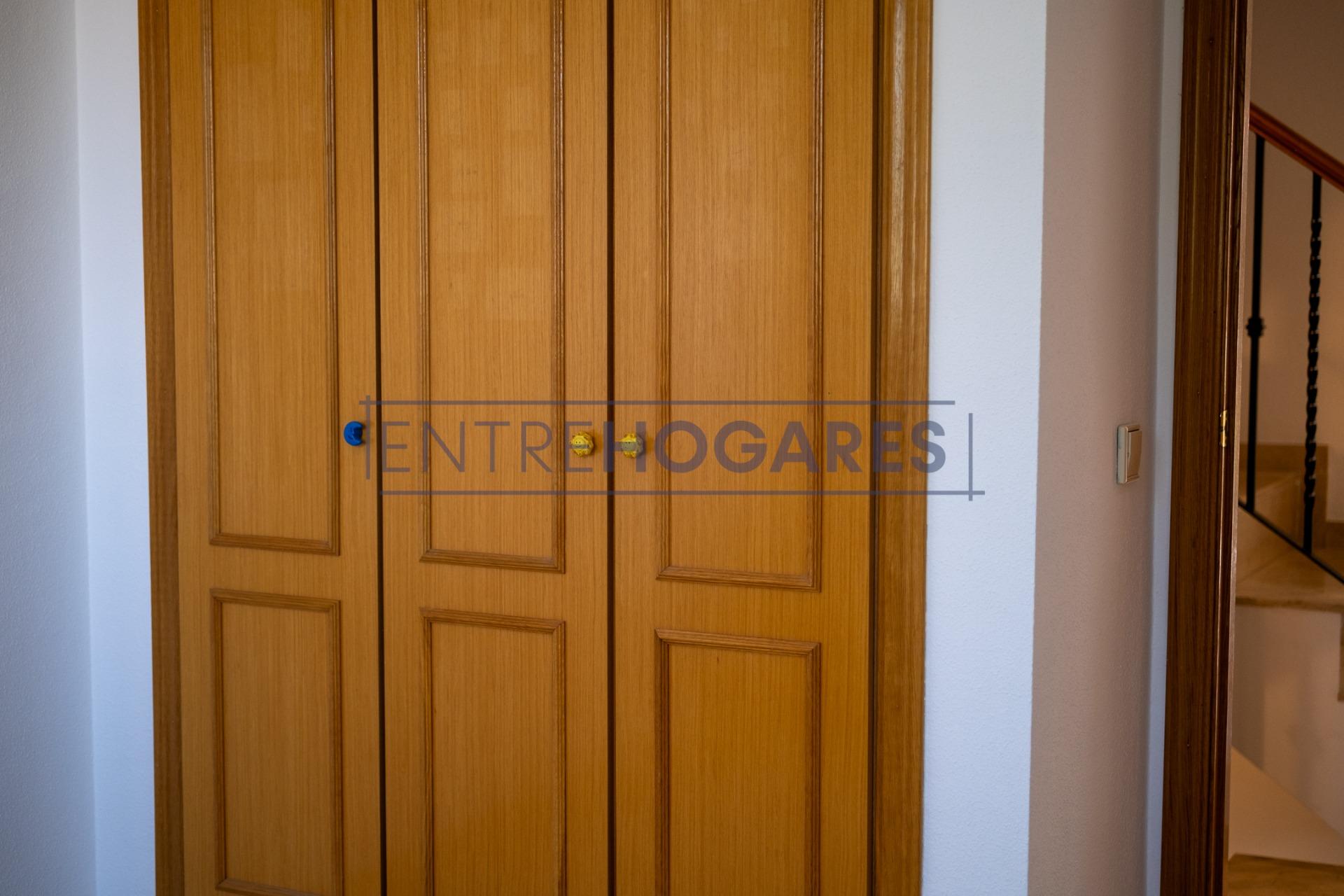 Adosado en Barrio de las torres, Moncada – V0719