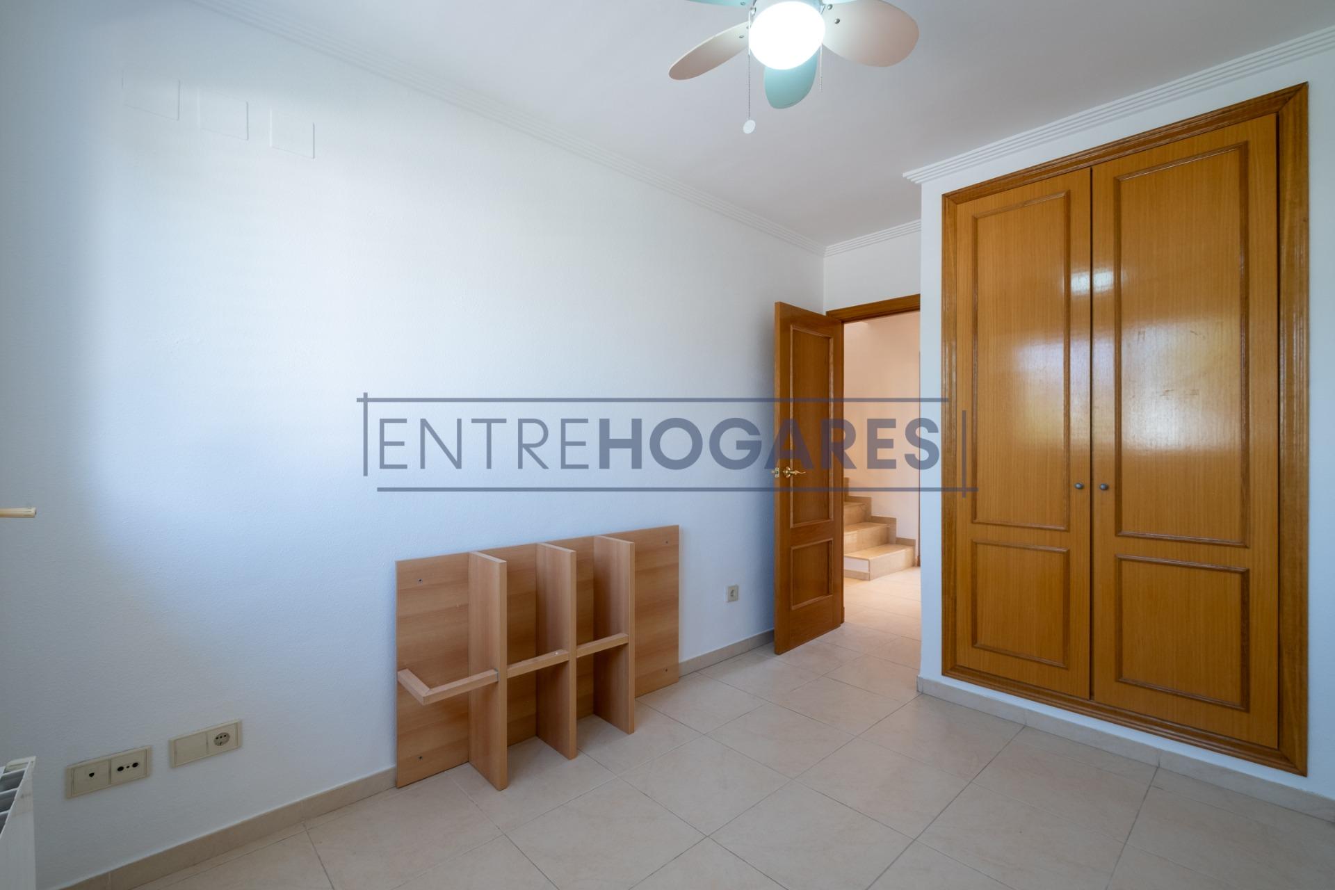 Adosado en Barrio de las torres, Moncada – V0719