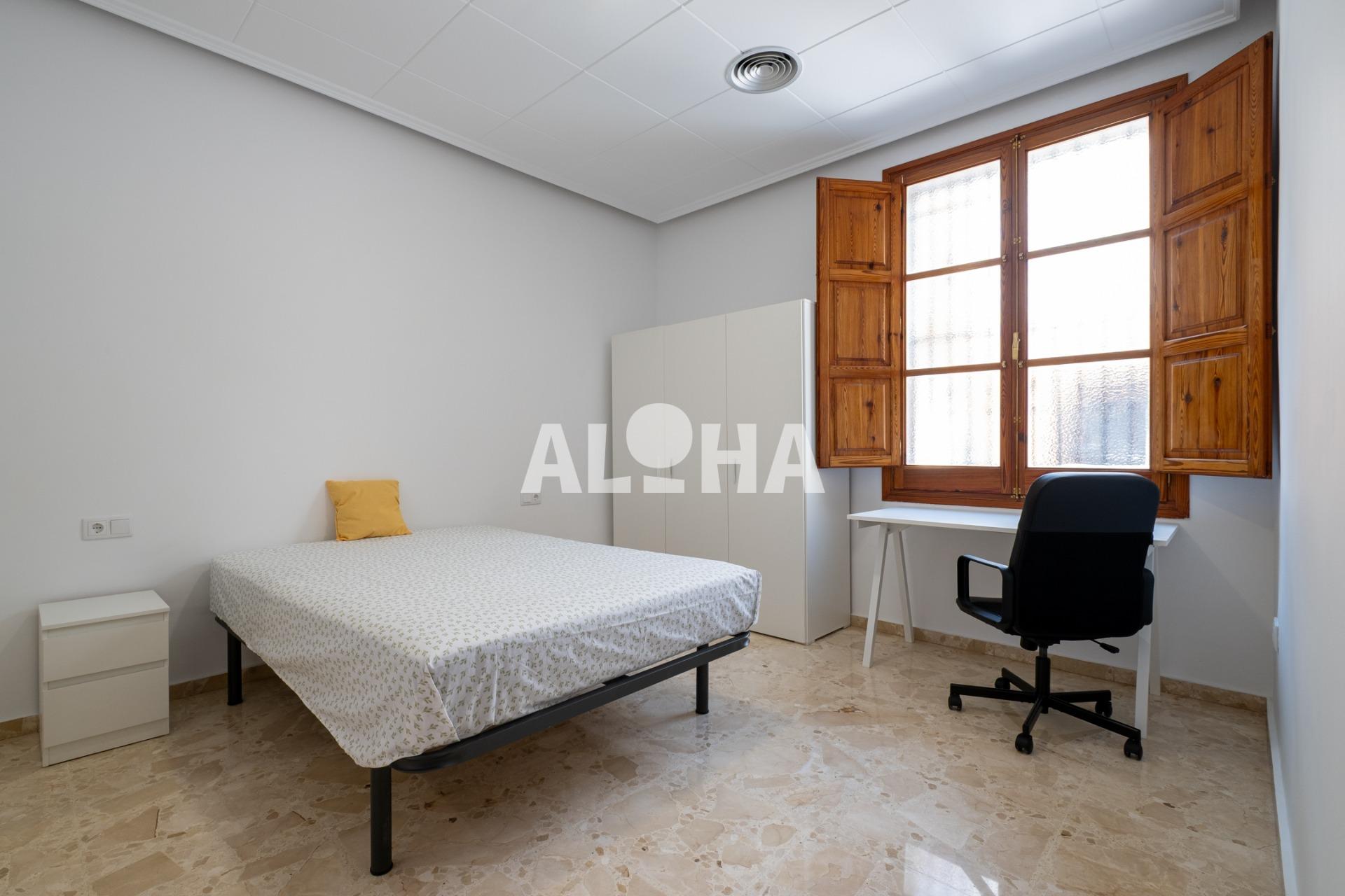 CASA ALQUILER PARA ESTUDIANTES UNIVERSITARIOS. DISPONIBLE DESDE YA!