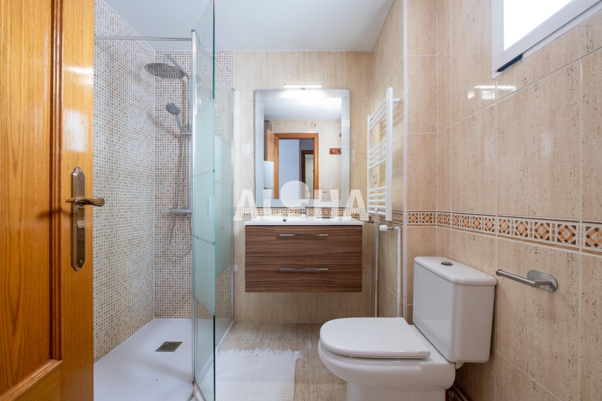 Apartamento en Av.1º de mayo, Alfara del Patriarca – A0169-3
