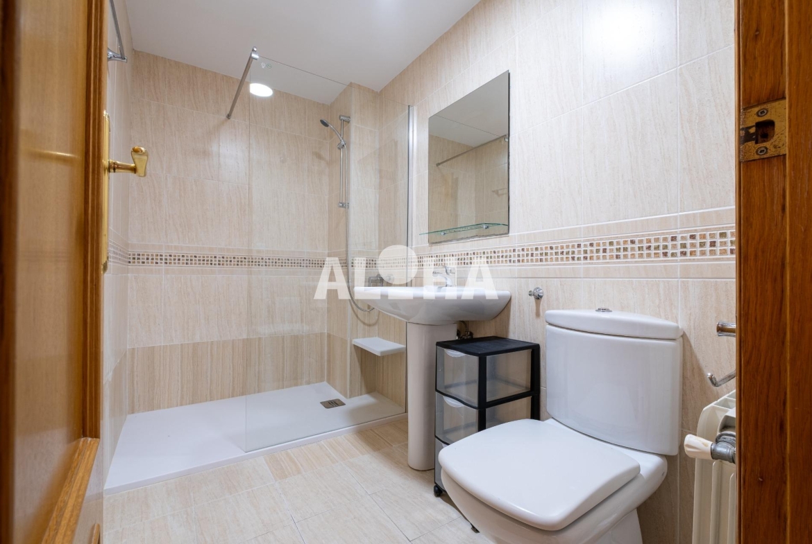 Apartamento en Seminari, Moncada – A0746